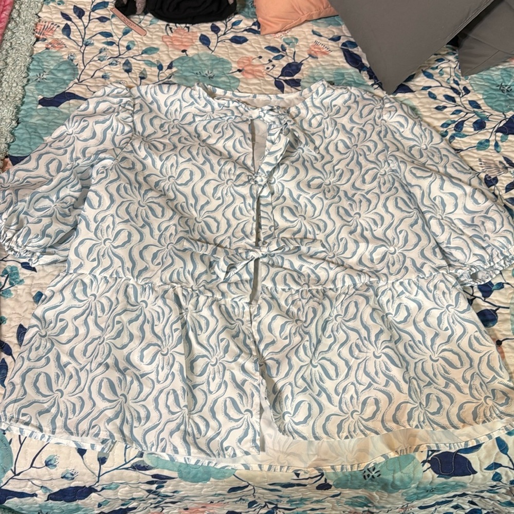 Super cute top